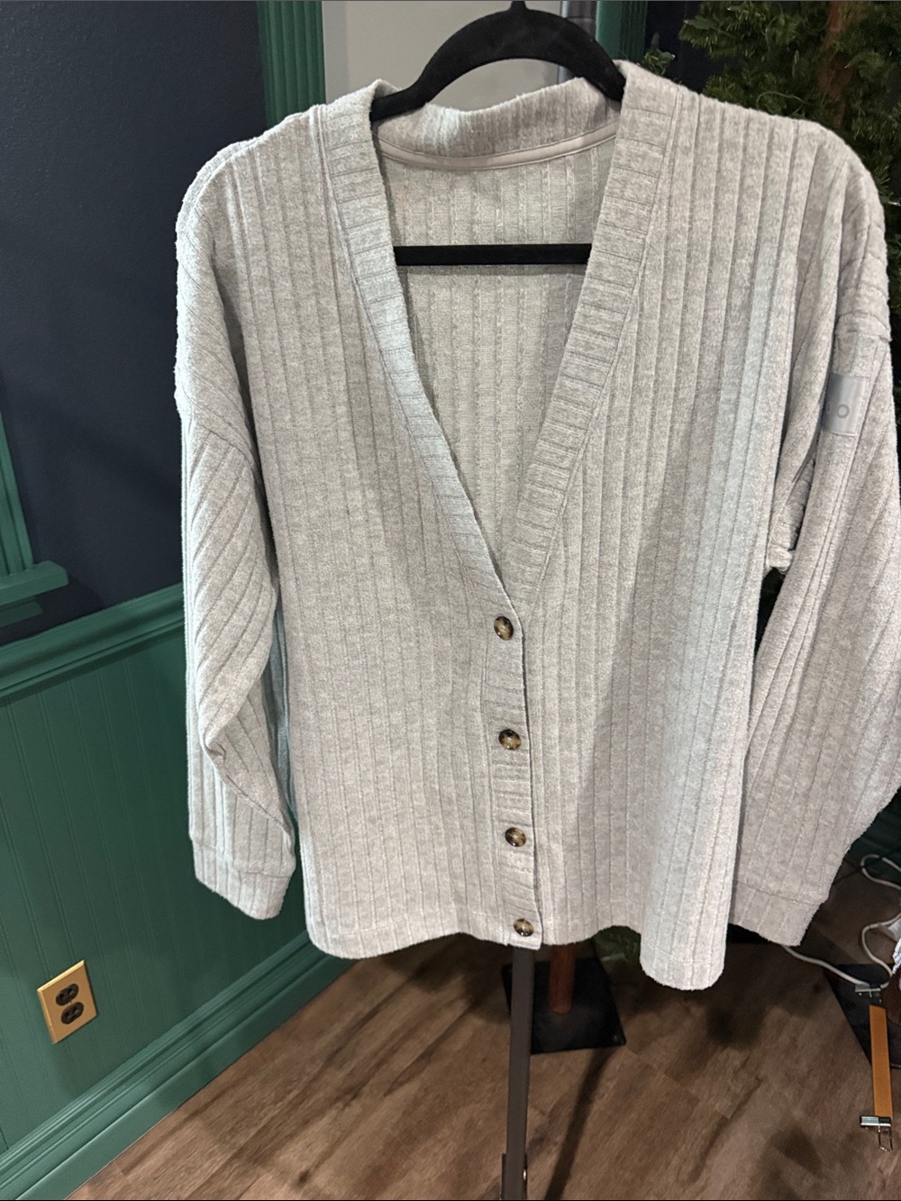 ALO Yoga Light Heather Gray Ribbed Button-Down Cardigan